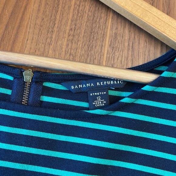 Banana Republic Navy Green Striped Knit Blouse Size 12 - Picture 4 of 6